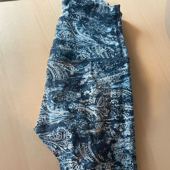 Lululemon Align 28” Inseam *PAISLEY GLAZE* - Picture 3 of 5